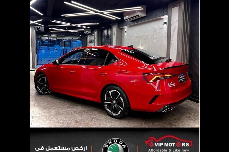 Octavia A8 Skoda احمر