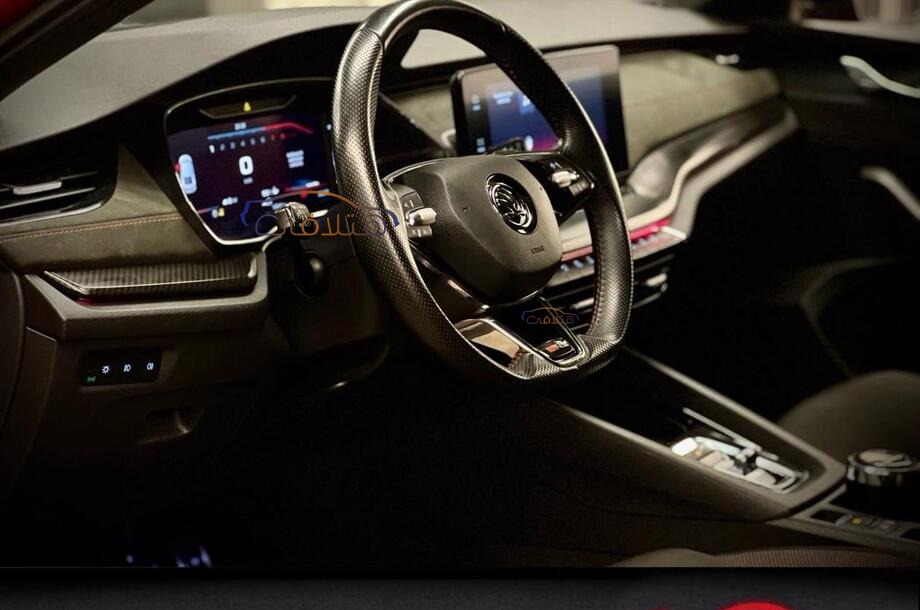 Octavia A8 Skoda احمر