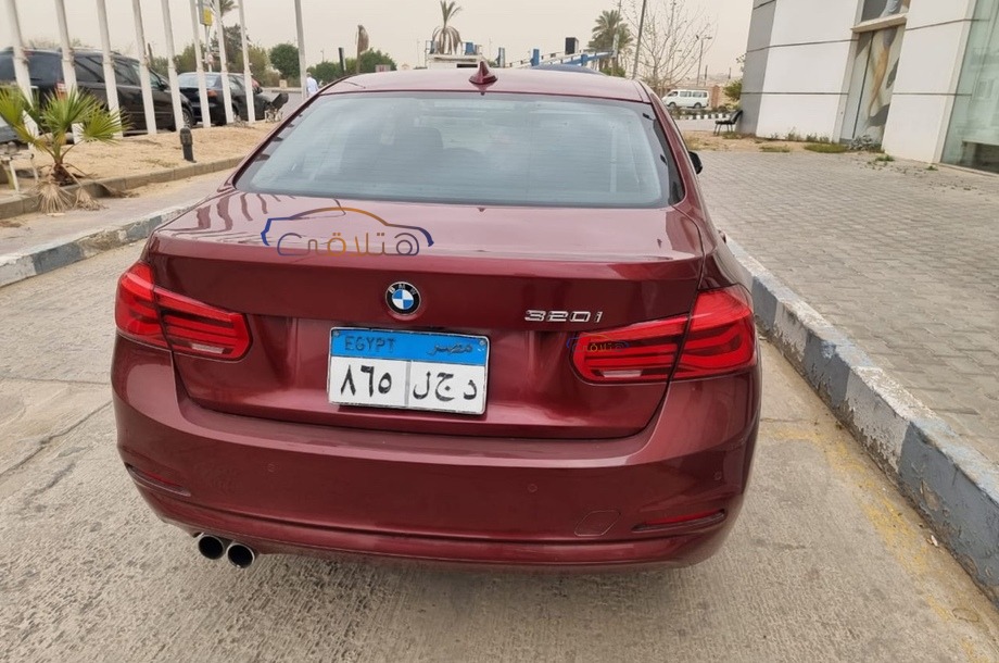 320 BMW Dark red