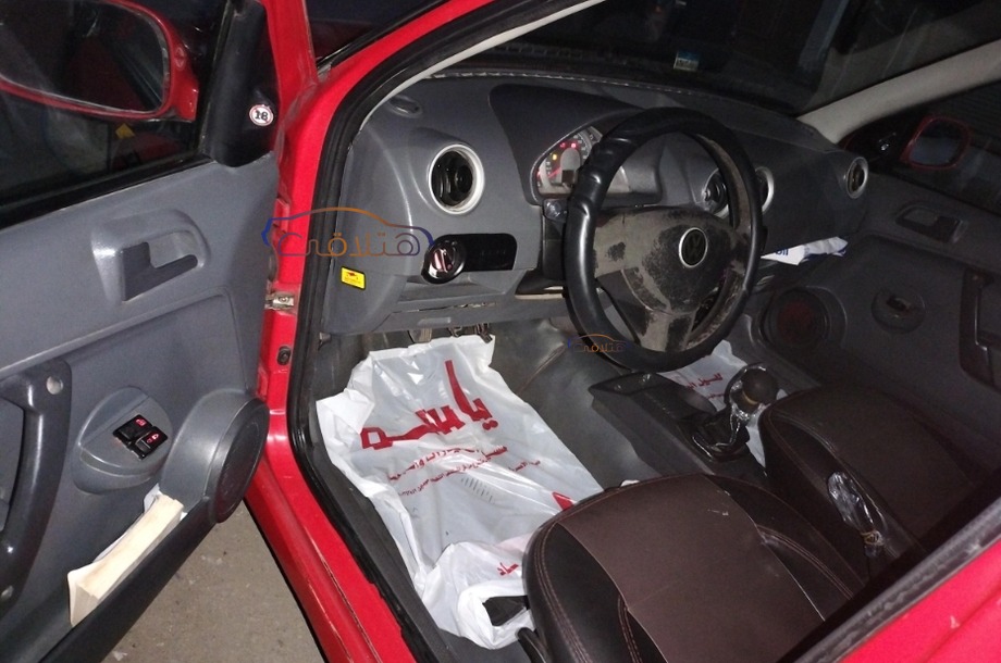 Pointer Volkswagen احمر