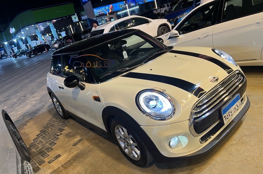 Cooper Mini فضي
