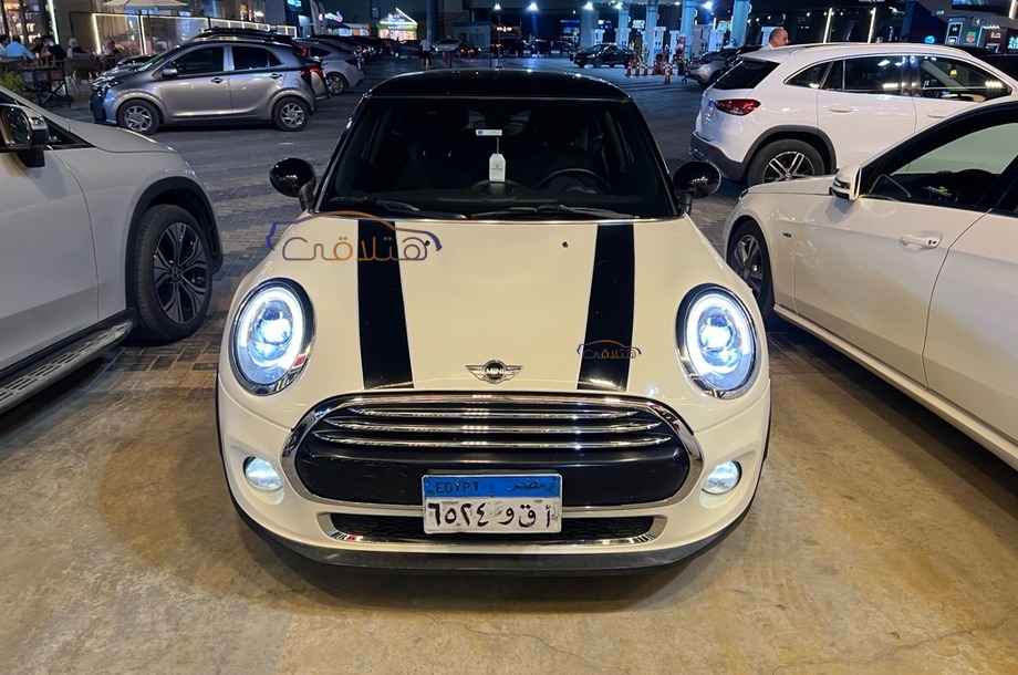 Cooper Mini فضي