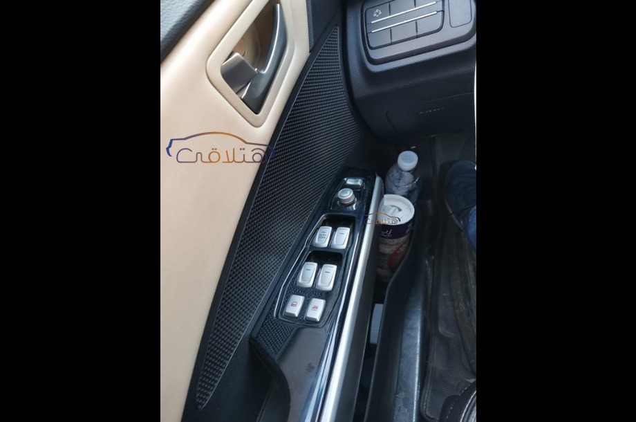 Tivoli Ssang Yong أزرق