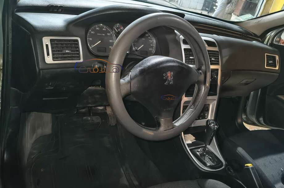307 Peugeot فضي