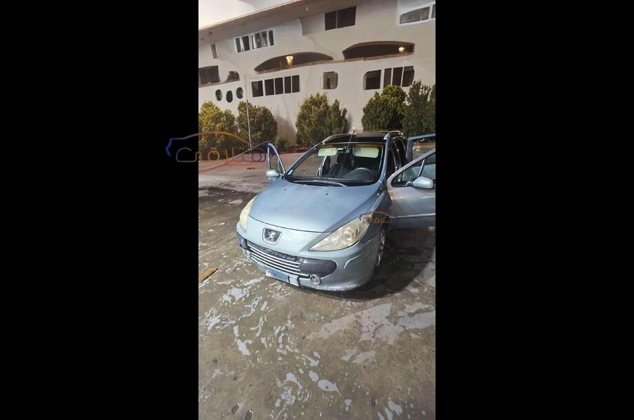 307 Peugeot فضي