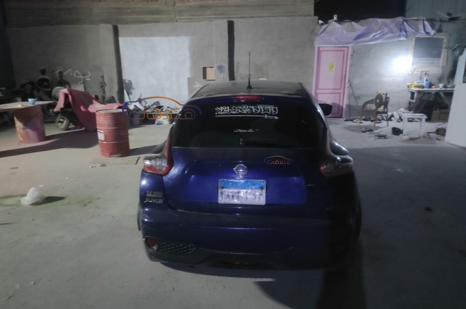 Juke Nissan أزرق