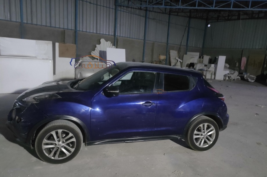 Juke Nissan أزرق