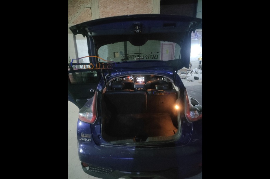 Juke Nissan أزرق
