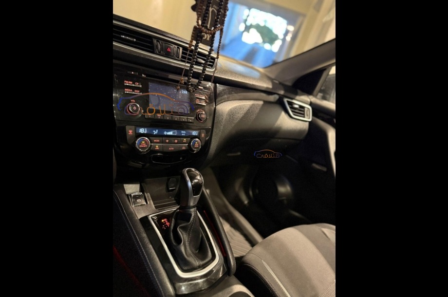 Qashqai Nissan أبيض