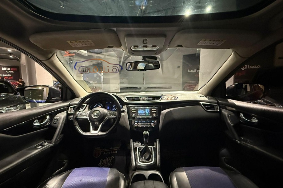 Qashqai Nissan أزرق