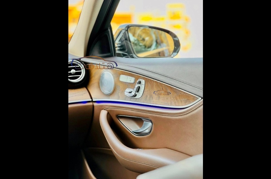 E 180 Mercedes Black