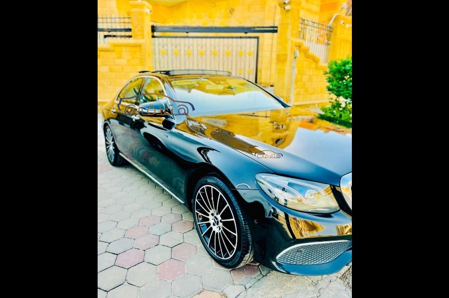 E 180 Mercedes Black