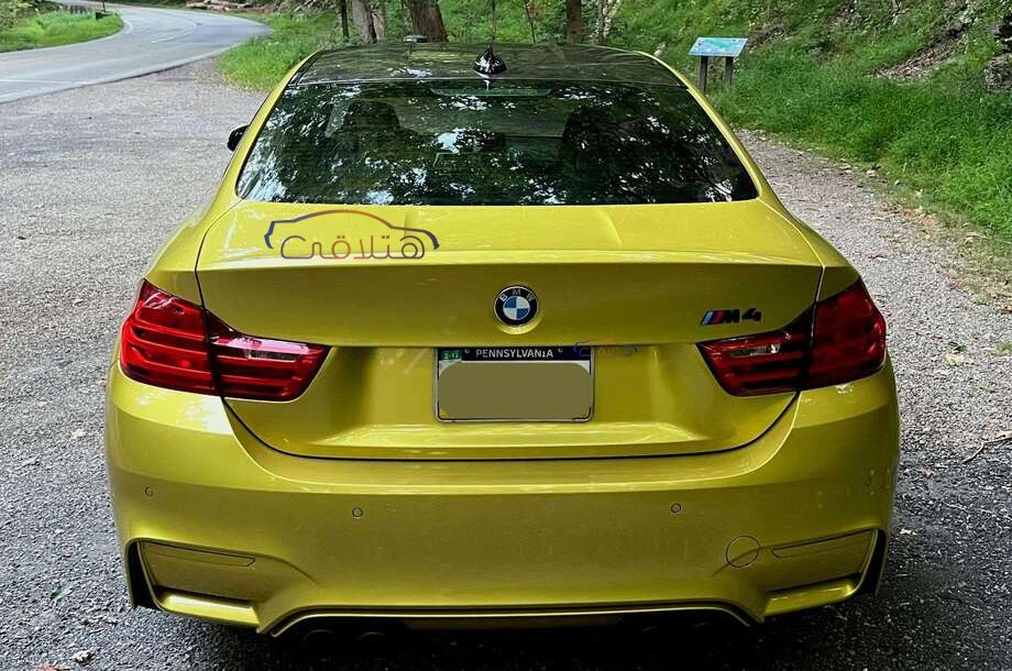 M4 BMW Gold