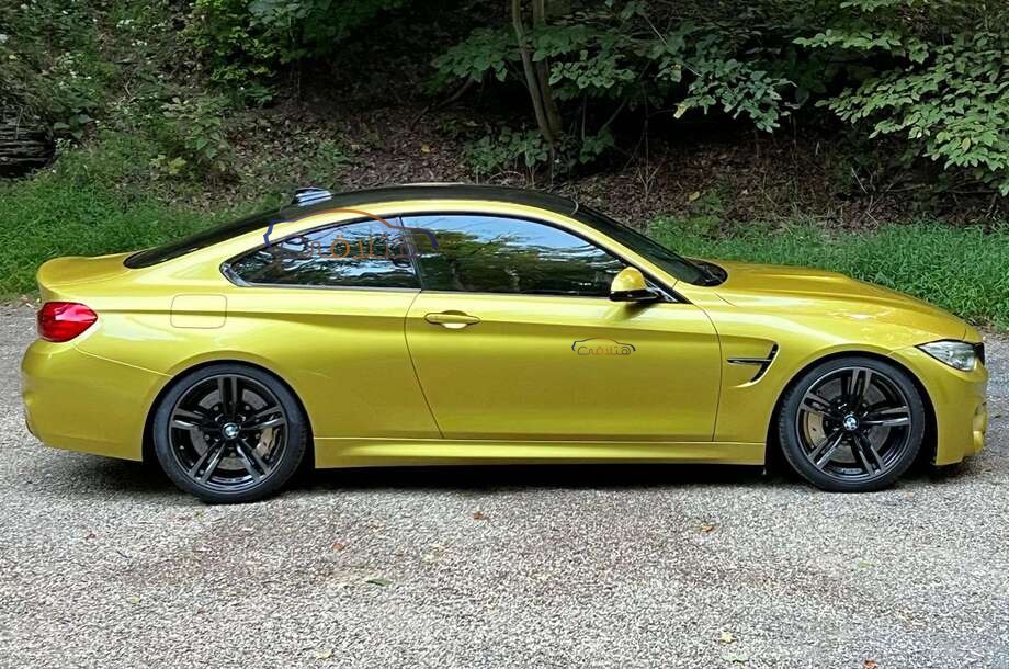 M4 BMW Gold