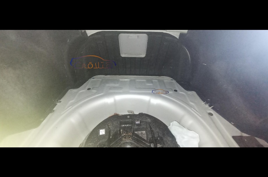 Avante Hyundai فضي