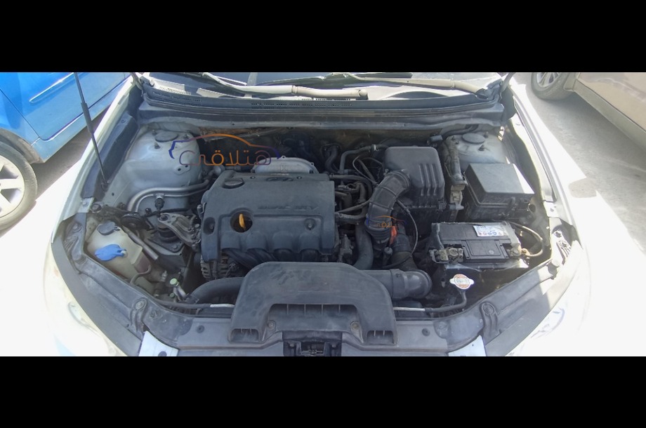 Avante Hyundai فضي