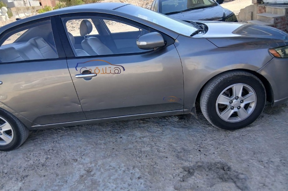 Forte Kia رمادي