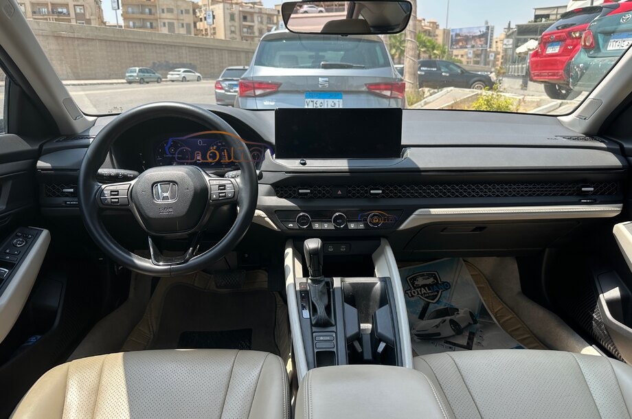 Accord Honda الأزرق الداكن