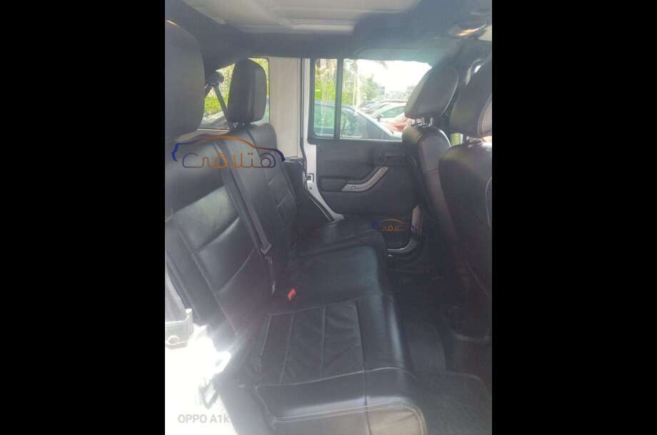 Wrangler Jeep فضي