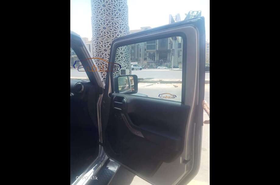 Wrangler Jeep فضي