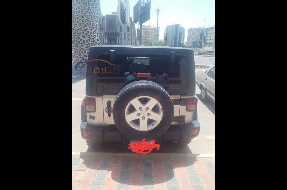 Wrangler Jeep فضي