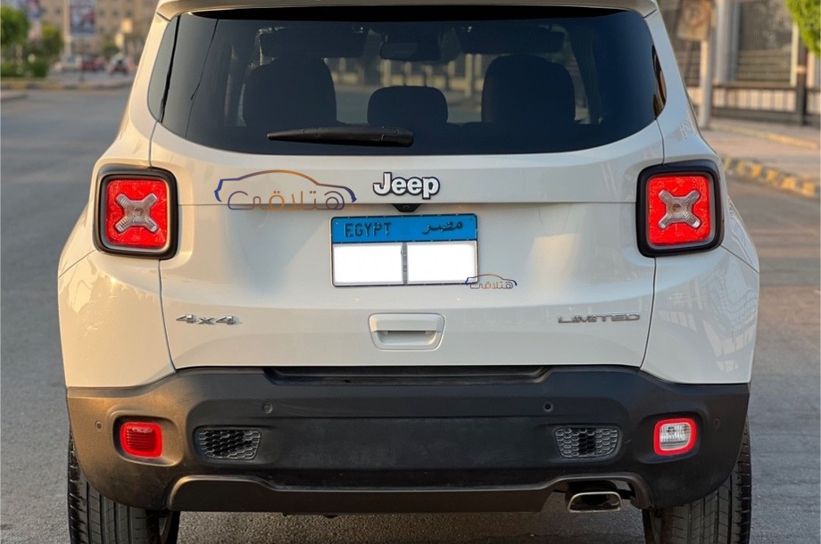 Renegade Jeep أبيض