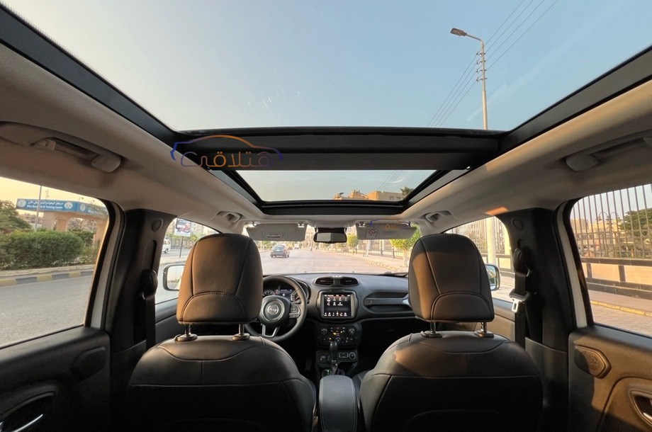 Renegade Jeep أبيض