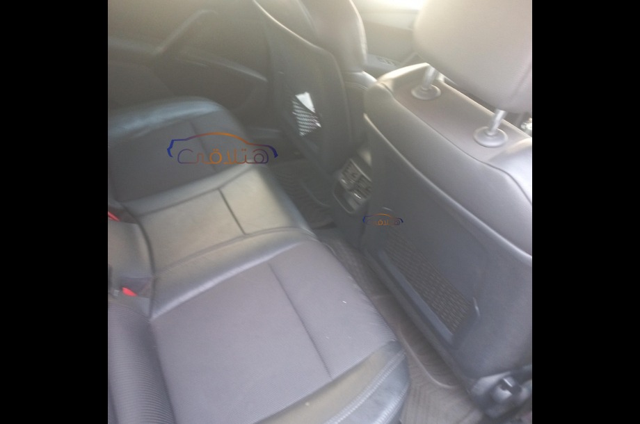 508 Peugeot أسود