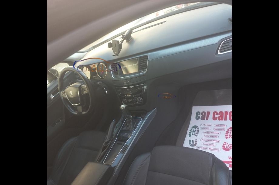 508 Peugeot أسود