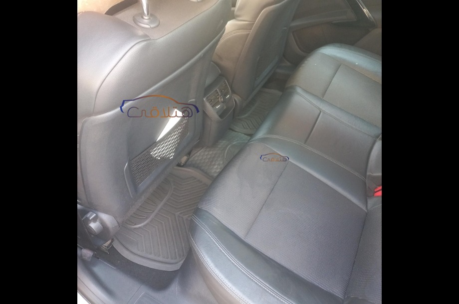 508 Peugeot أسود