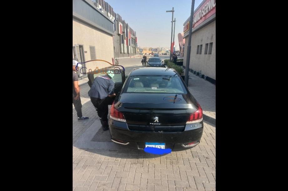508 Peugeot أسود