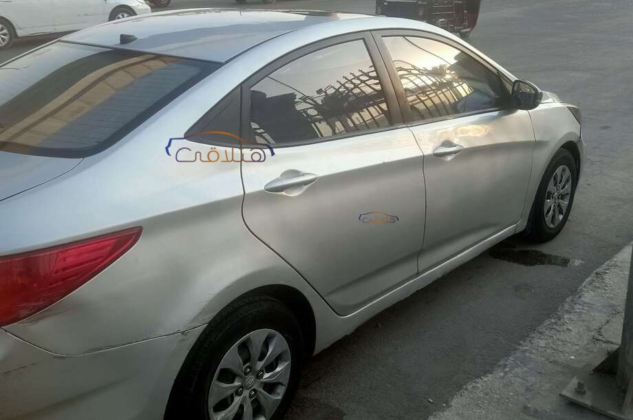 Accent RB Hyundai فضي