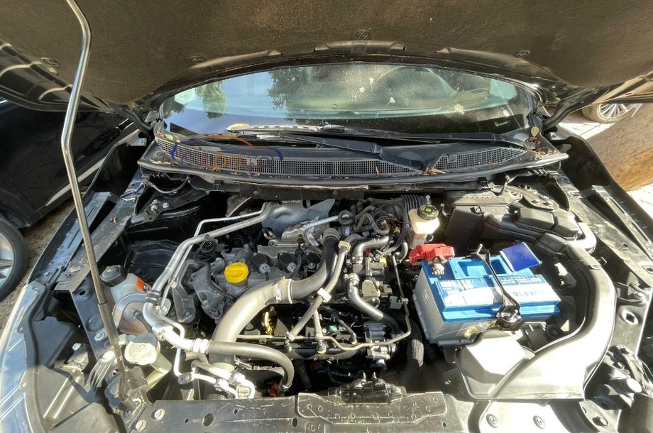 Qashqai Nissan أسود