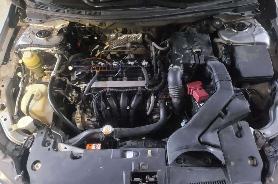 Lancer EX Shark Mitsubishi فضي