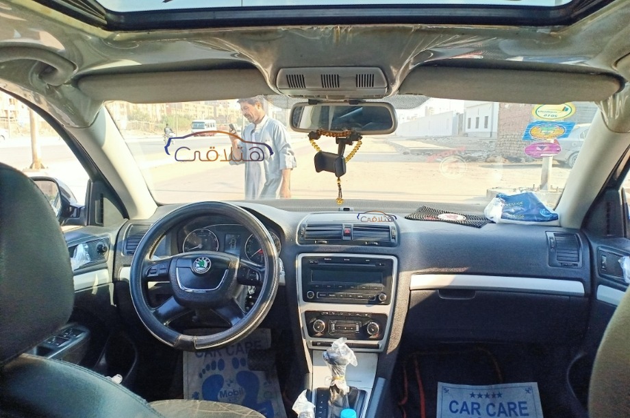 Fantasia Skoda أسود