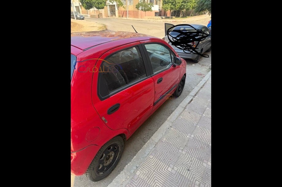 Spark Chevrolet احمر