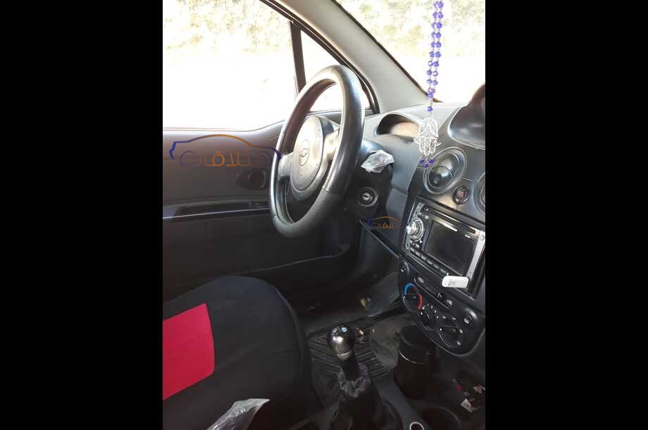 Spark Chevrolet احمر