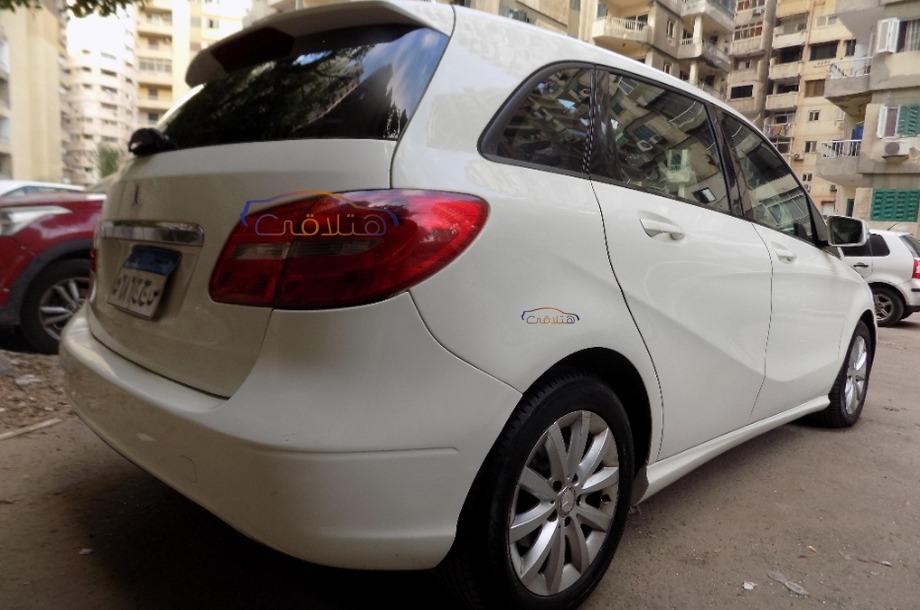 B 180 Mercedes أبيض