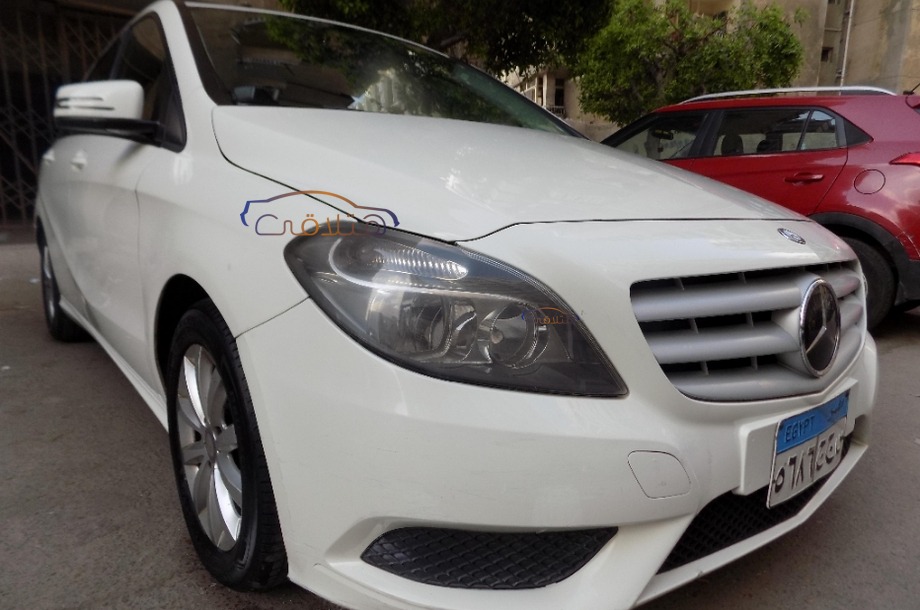 B 180 Mercedes أبيض