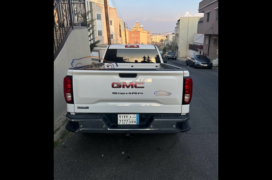 Sierra Gmc White