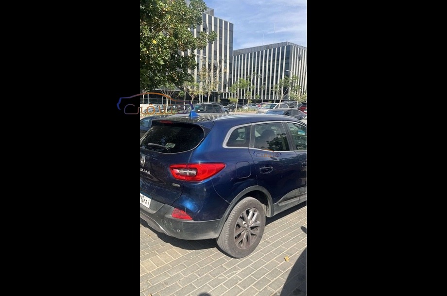 Kadjar Renault الأزرق الداكن