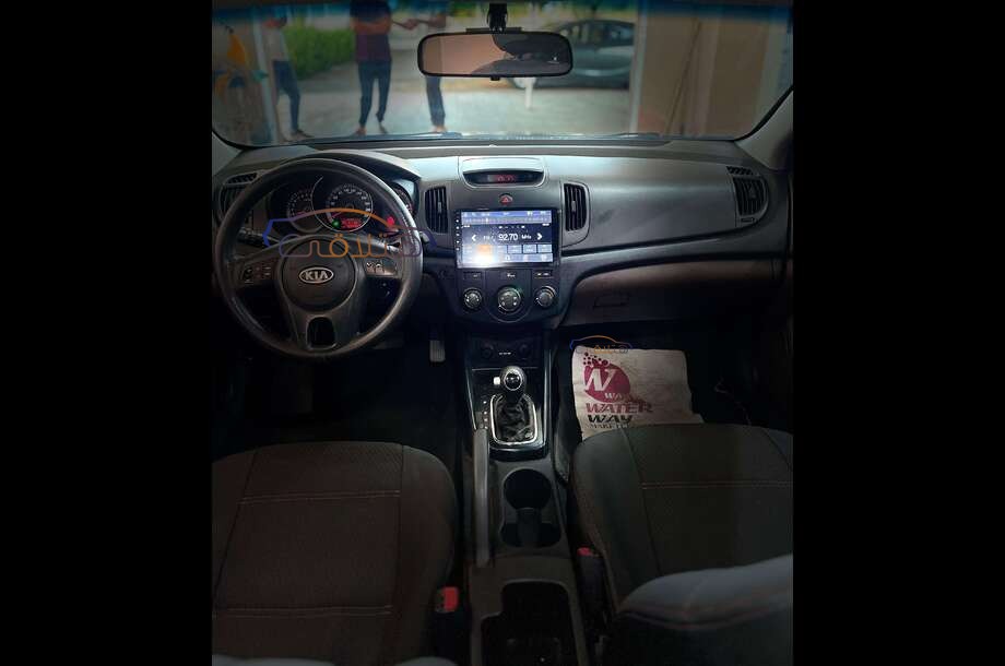 Cerato Kia فضي