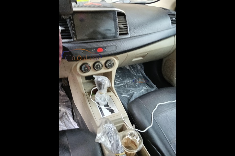 Lancer EX Shark Mitsubishi احمر
