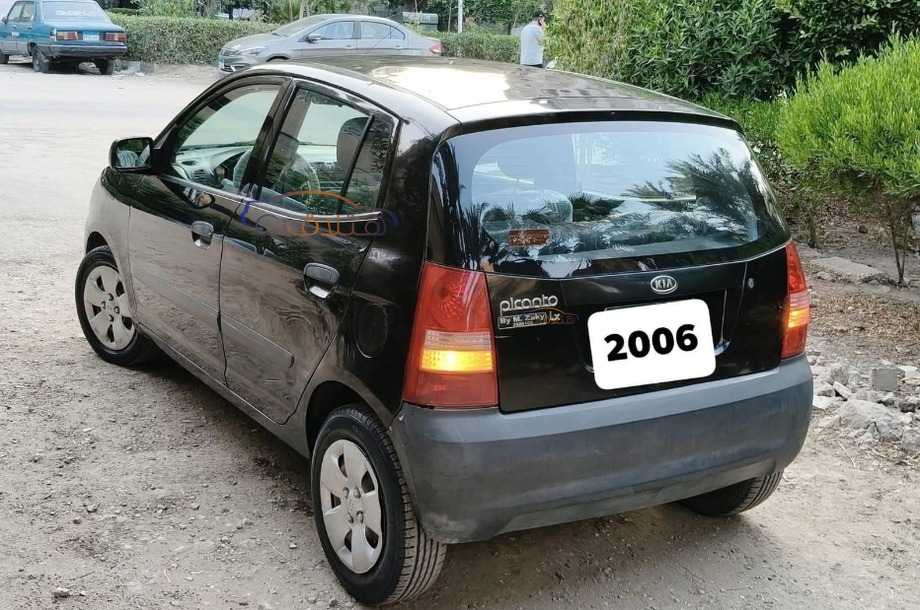 Picanto Kia أسود
