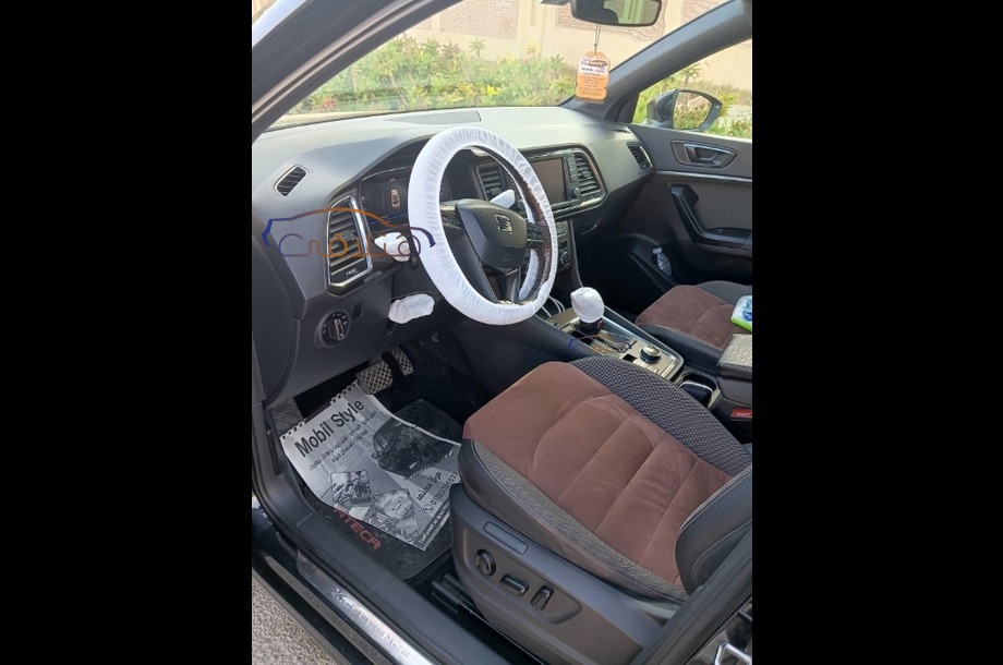 Ateca Seat أسود