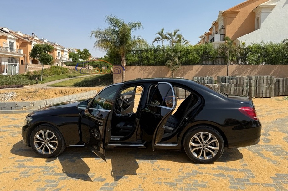 C 180 Mercedes Black