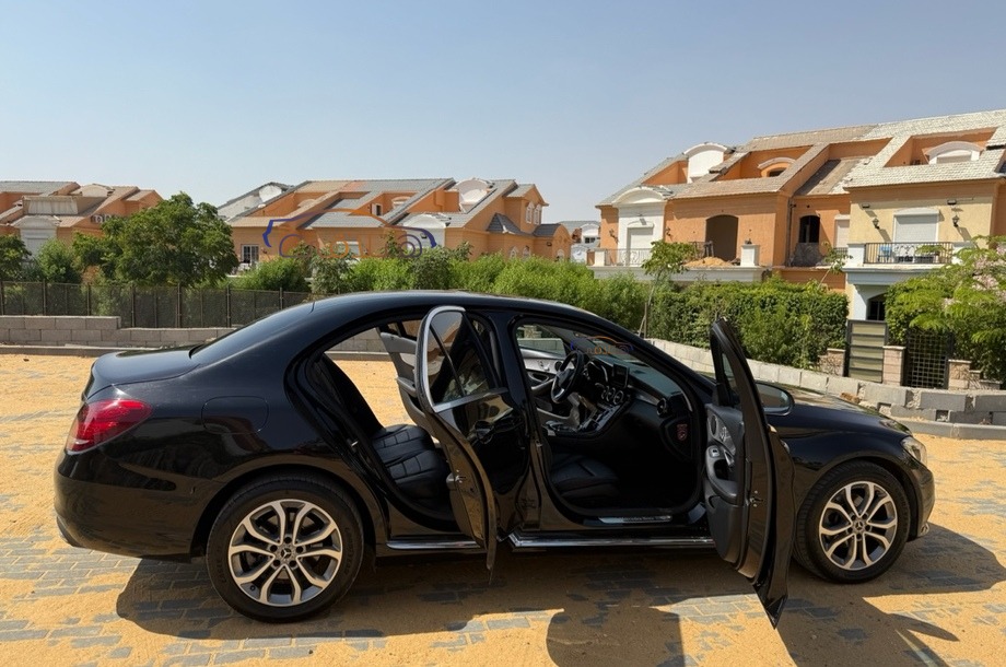 C 180 Mercedes Black