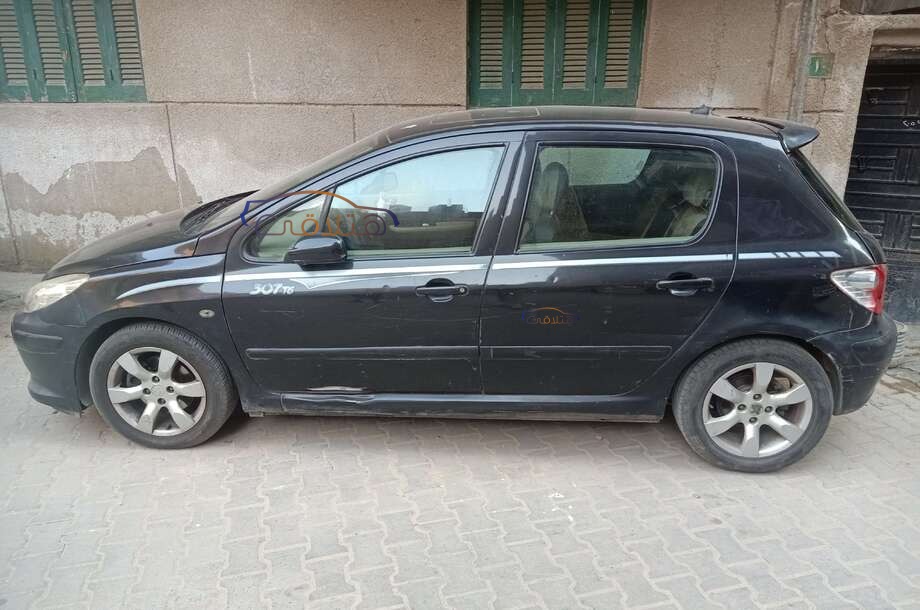 307 Peugeot أسود