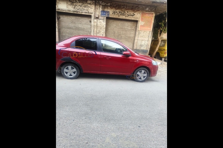 Aveo Chevrolet Dark red