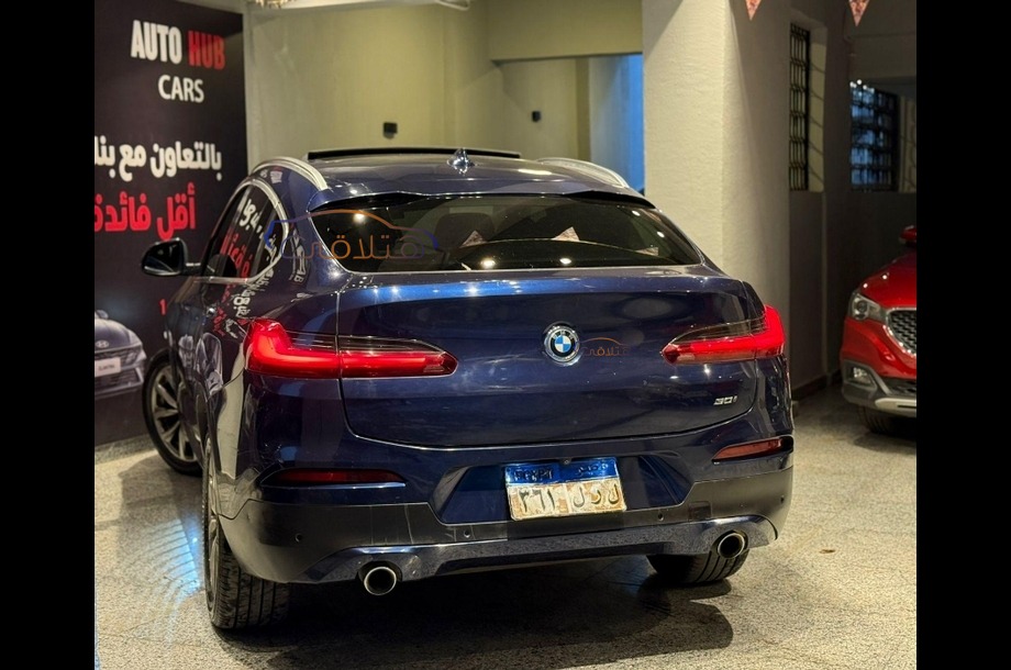 X4 BMW Dark blue